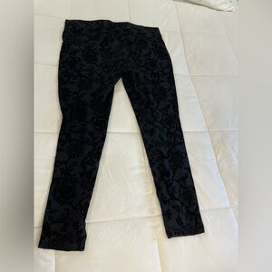 One 5 One  Leggings.  Size XL Dressy